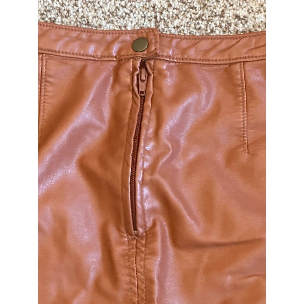 Free People faux leather mini skirt brown Sz. 8 front zipper slit buckle details - Picture 6 of 12